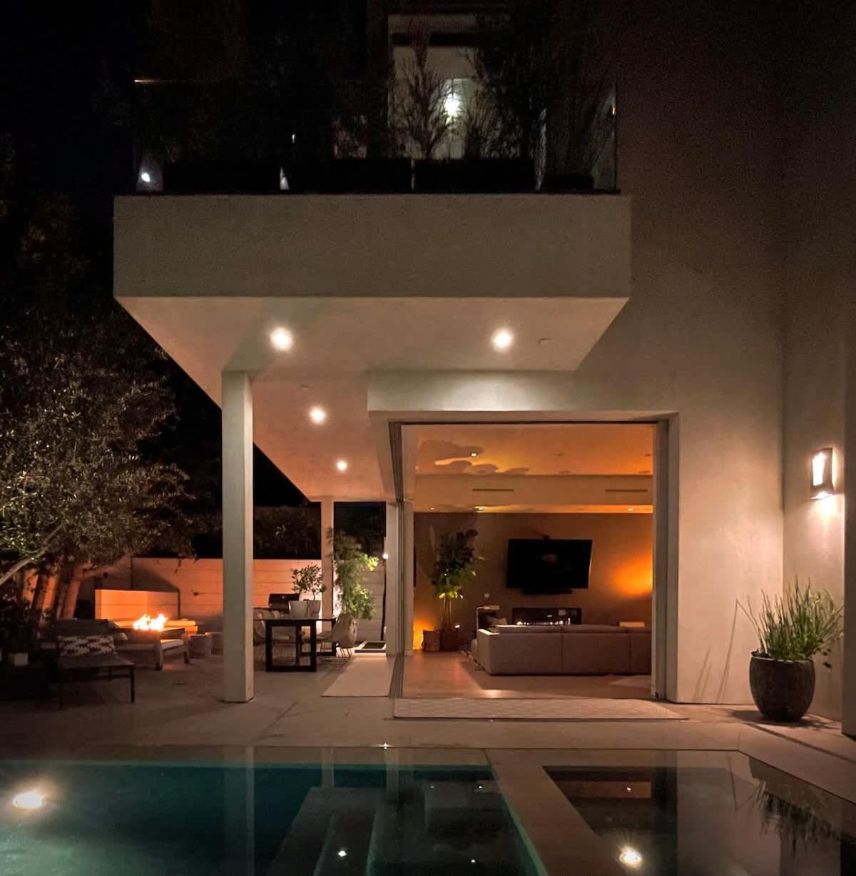 Holiday home Stunning - Pool & Hot Tub - Fire Pit Los Angeles
