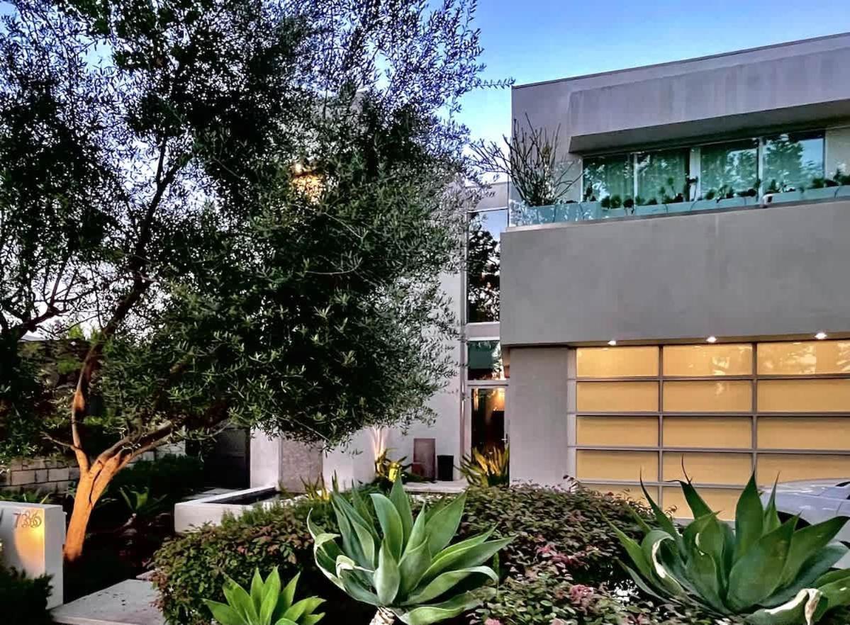 Stunning - Pool & Hot Tub - Fire Pit Holiday home Los Angeles