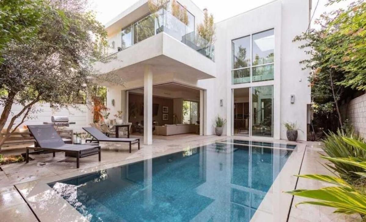 Stunning - Pool & Hot Tub - Fire Pit